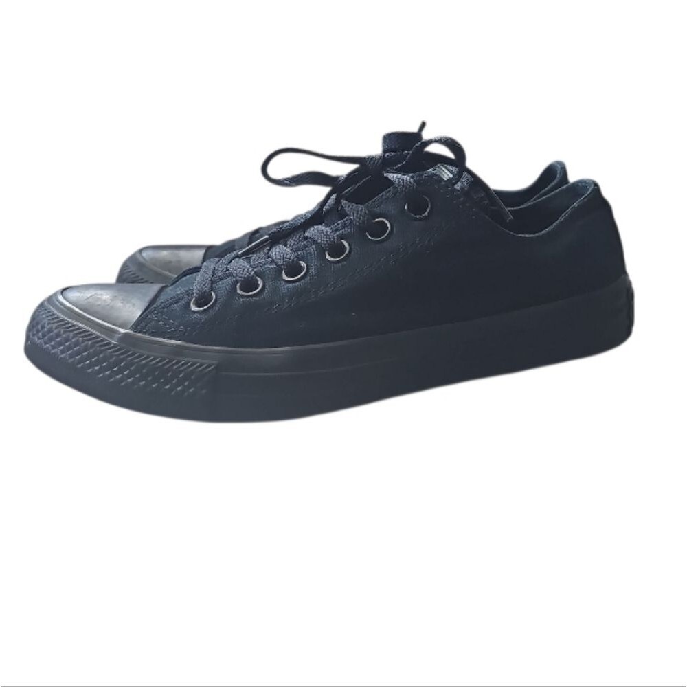Monochromatic Black Low Ox Converse Sneakers Men’s Size 6 Casual Streetwear